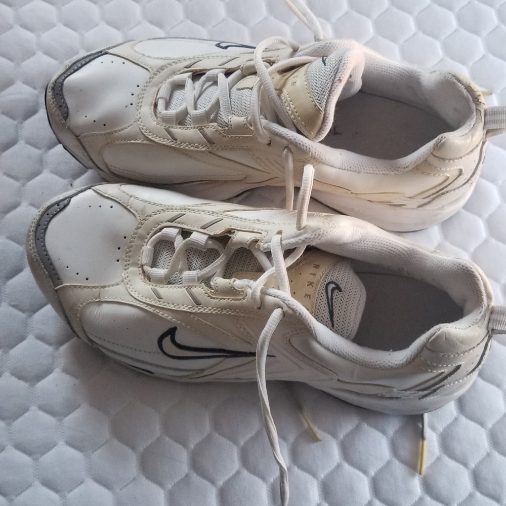 Nike Air 'Dad Sneakers' Mens Size 8.5 Womens 10.5